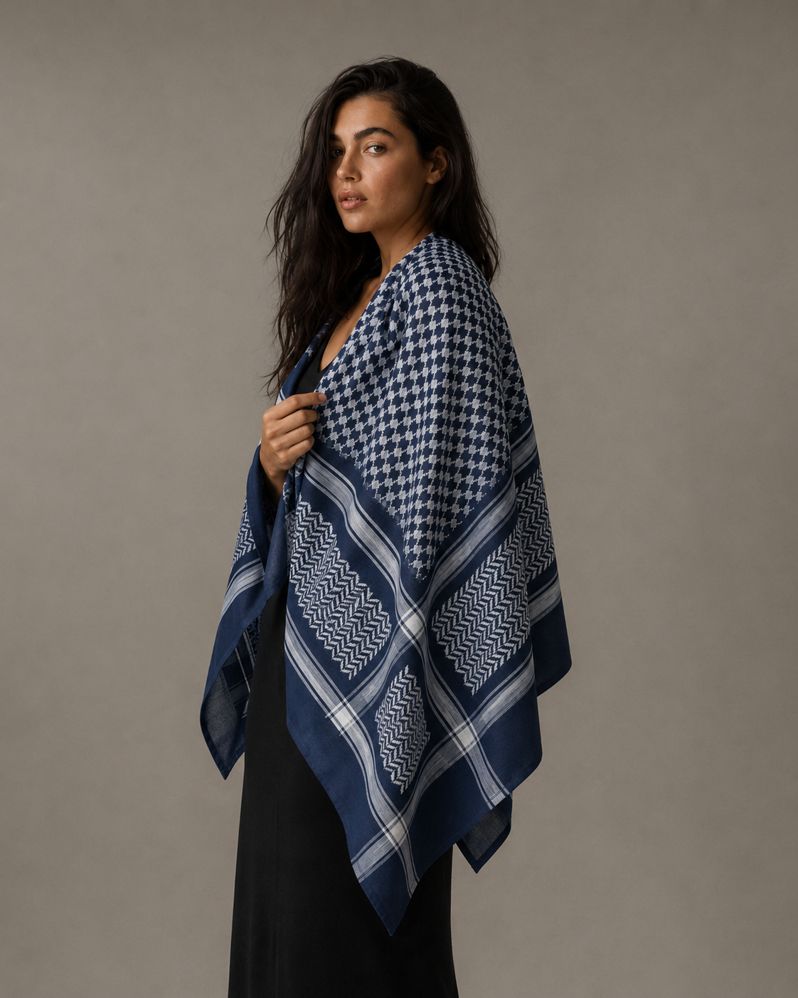 Keffieh soft — Bleu marine & beige sable